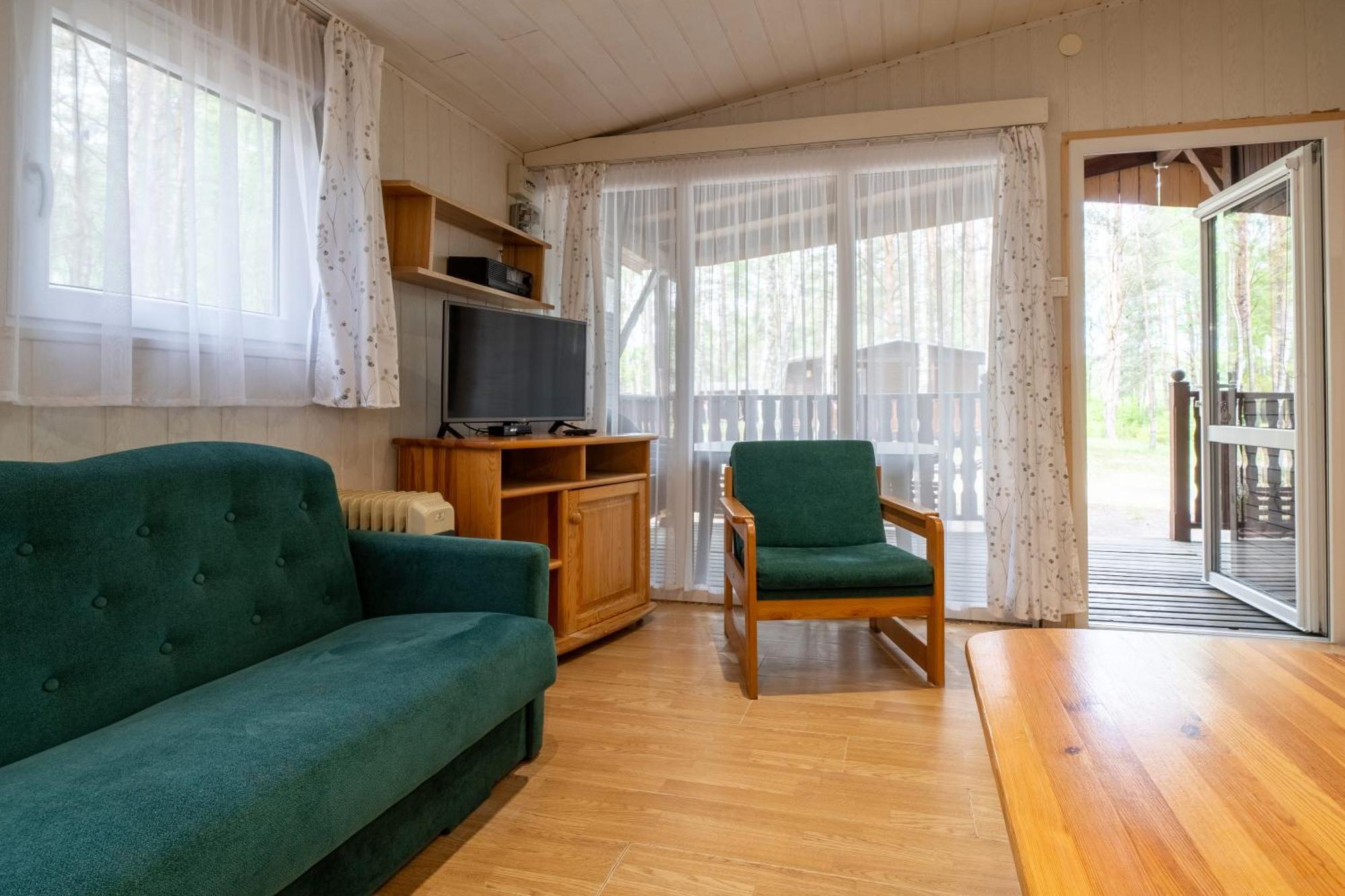 Zacisze, Okoniny Holiday home *